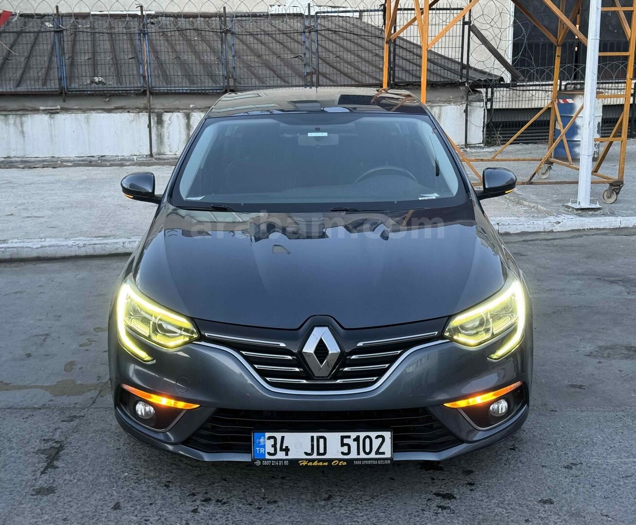 Sahibinden Renault Megane 1.5 dCi Touch 2016 Model İstanbul 130.000 km Füme 2