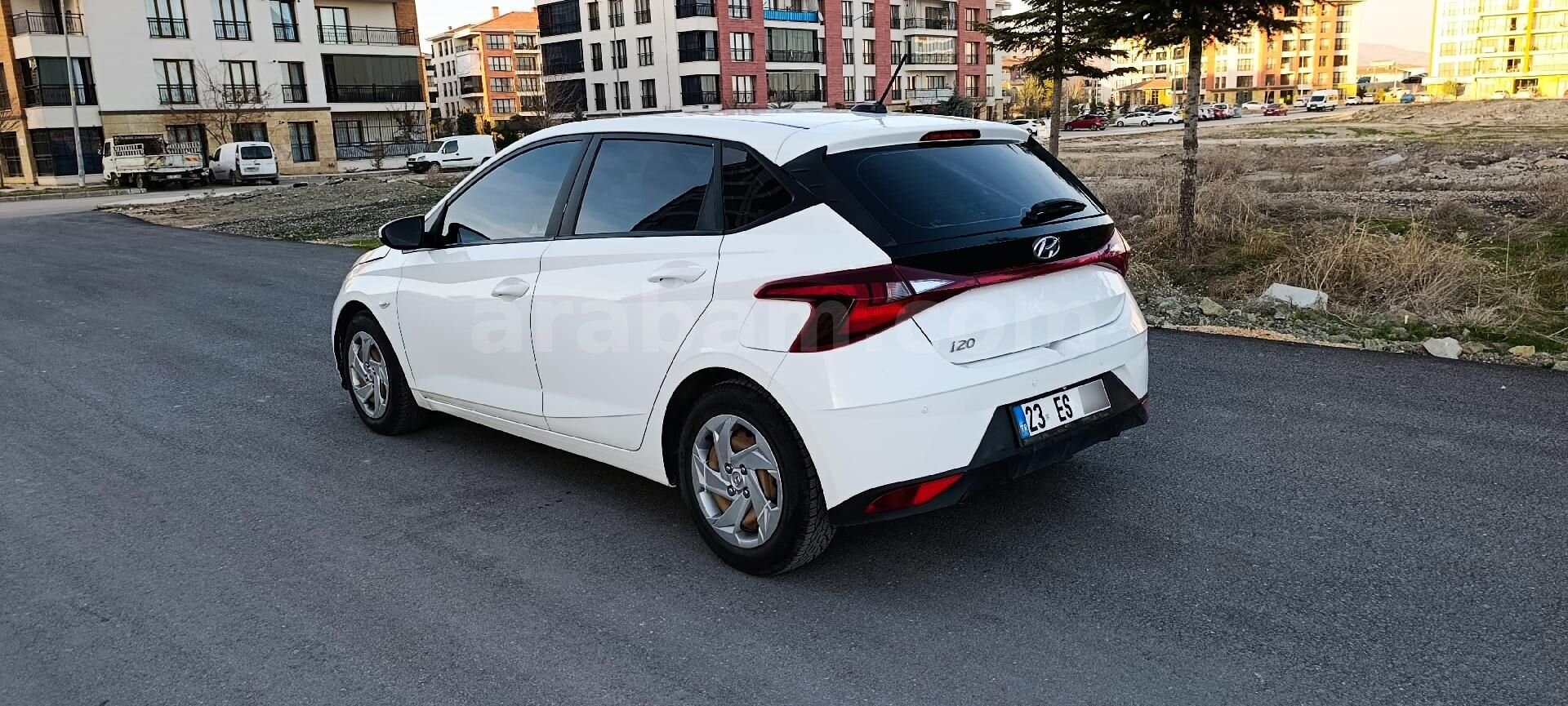 Sahibinden Hyundai i20 1.4 MPI Jump 2022 Model Elazığ 124.000 km Beyaz 4