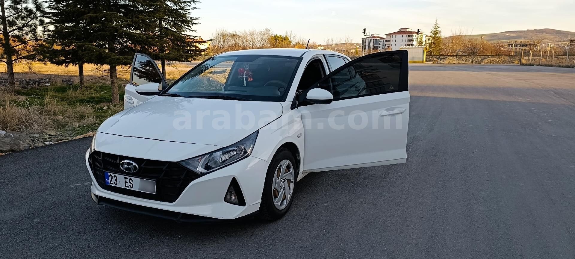 Sahibinden Hyundai i20 1.4 MPI Jump 2022 Model Elazığ 124.000 km Beyaz 3