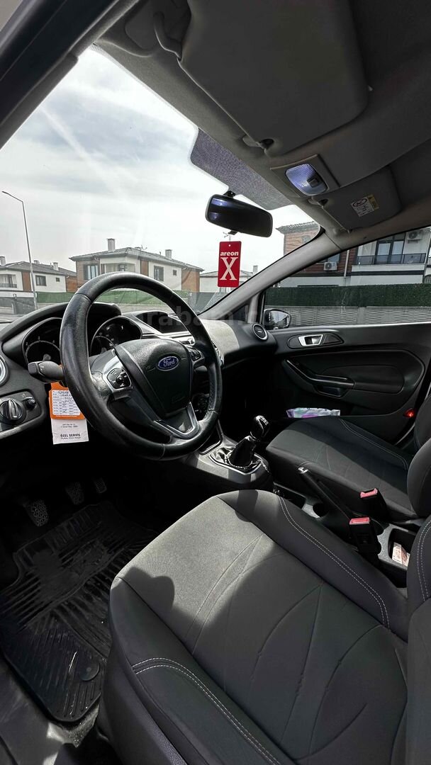 Sahibinden Ford Fiesta 1.5 TDCi Trend 2013 Model Kayseri 223.000 km Beyaz 6