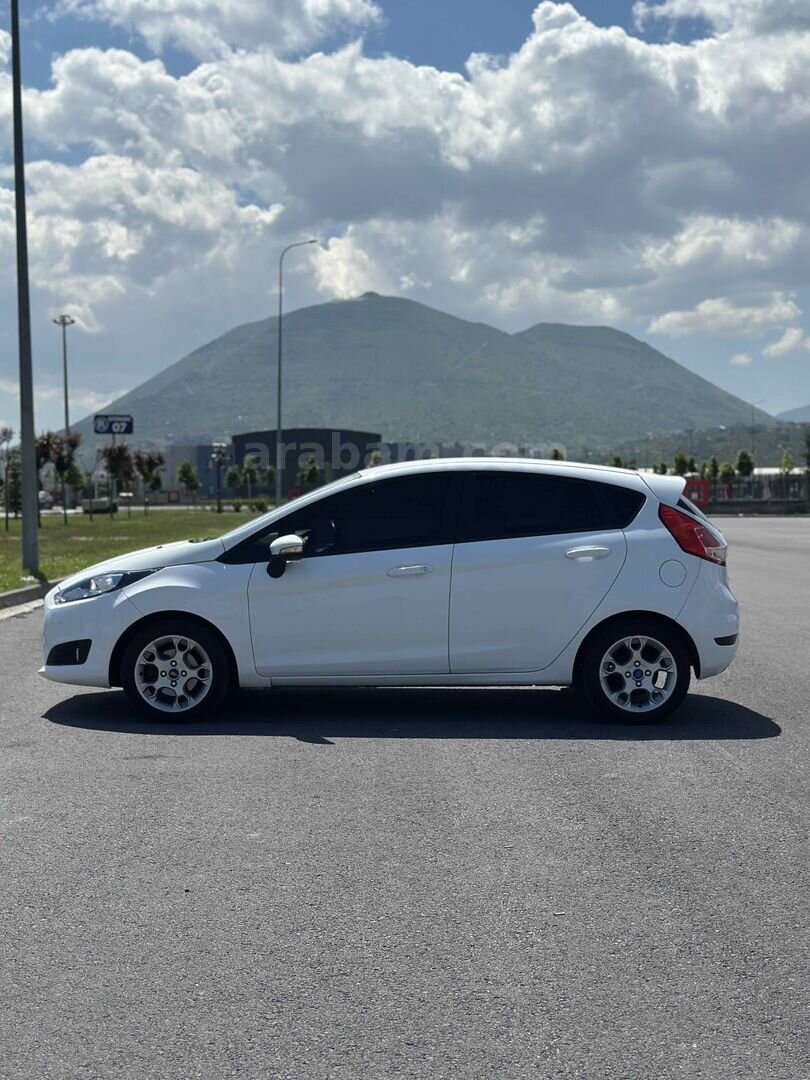 Sahibinden Ford Fiesta 1.5 TDCi Trend 2013 Model Kayseri 223.000 km Beyaz 3