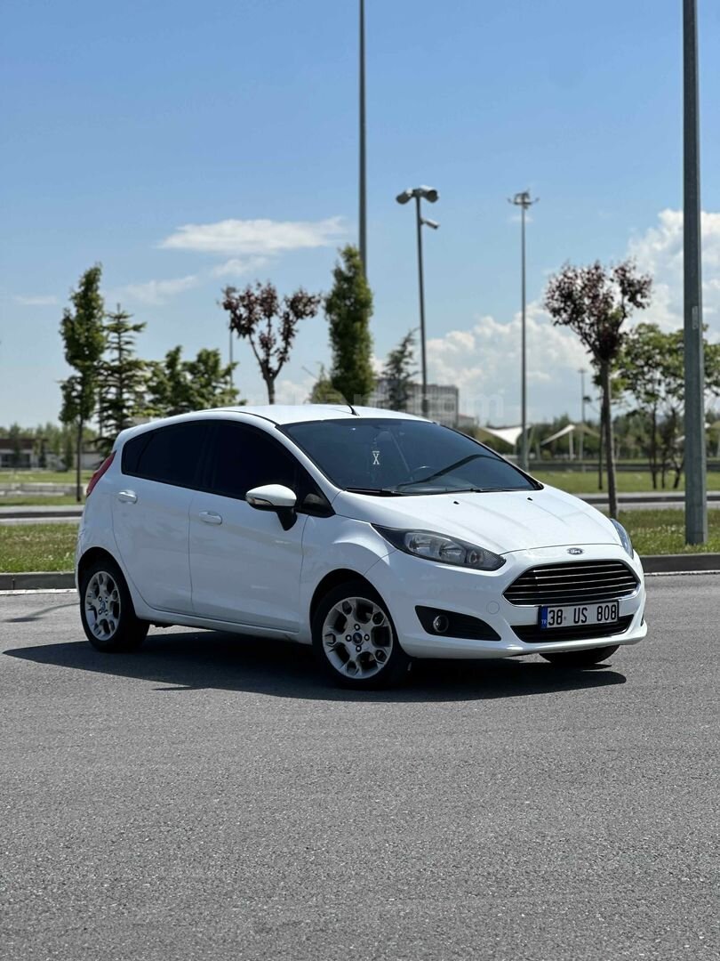 Sahibinden Ford Fiesta 1.5 TDCi Trend 2013 Model Kayseri 223.000 km Beyaz 1