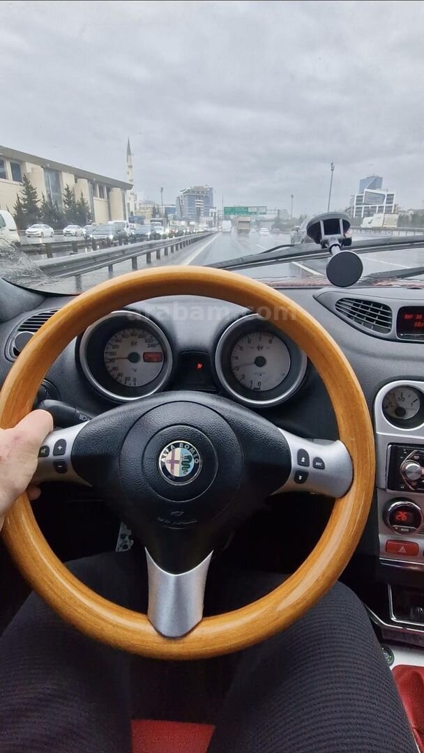 Sahibinden Alfa Romeo 156 1.6 TS Distinctive 2002 Model İstanbul 290.000 km Kırmızı 1