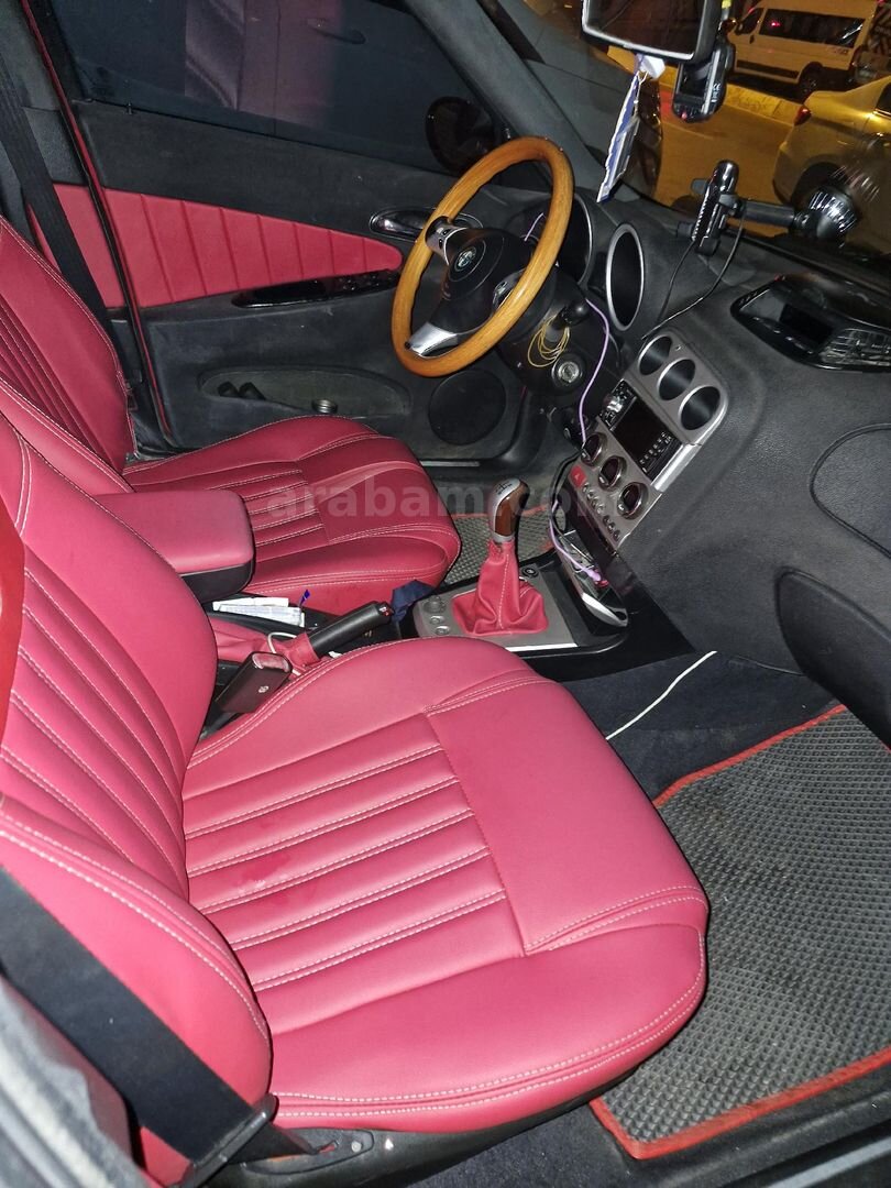 Sahibinden Alfa Romeo 156 1.6 TS Distinctive 2002 Model İstanbul 290.000 km Kırmızı 7