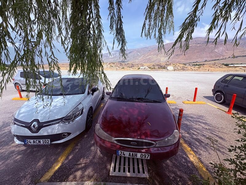 Sahibinden Ford Mondeo 2.0 Ghia 1997 Model Erzincan 273.000 km Bordo