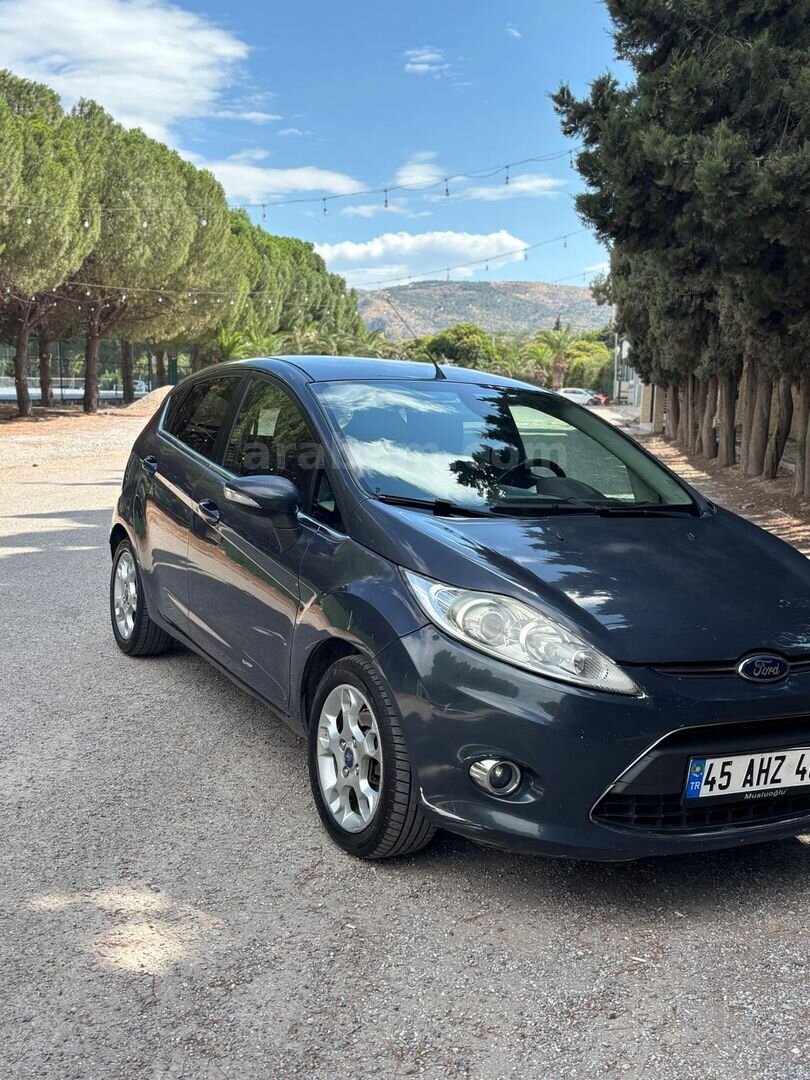 Sahibinden Ford Fiesta 1.4 TDCi Titanium 2012 Model Manisa 190.500 km Mavi 3