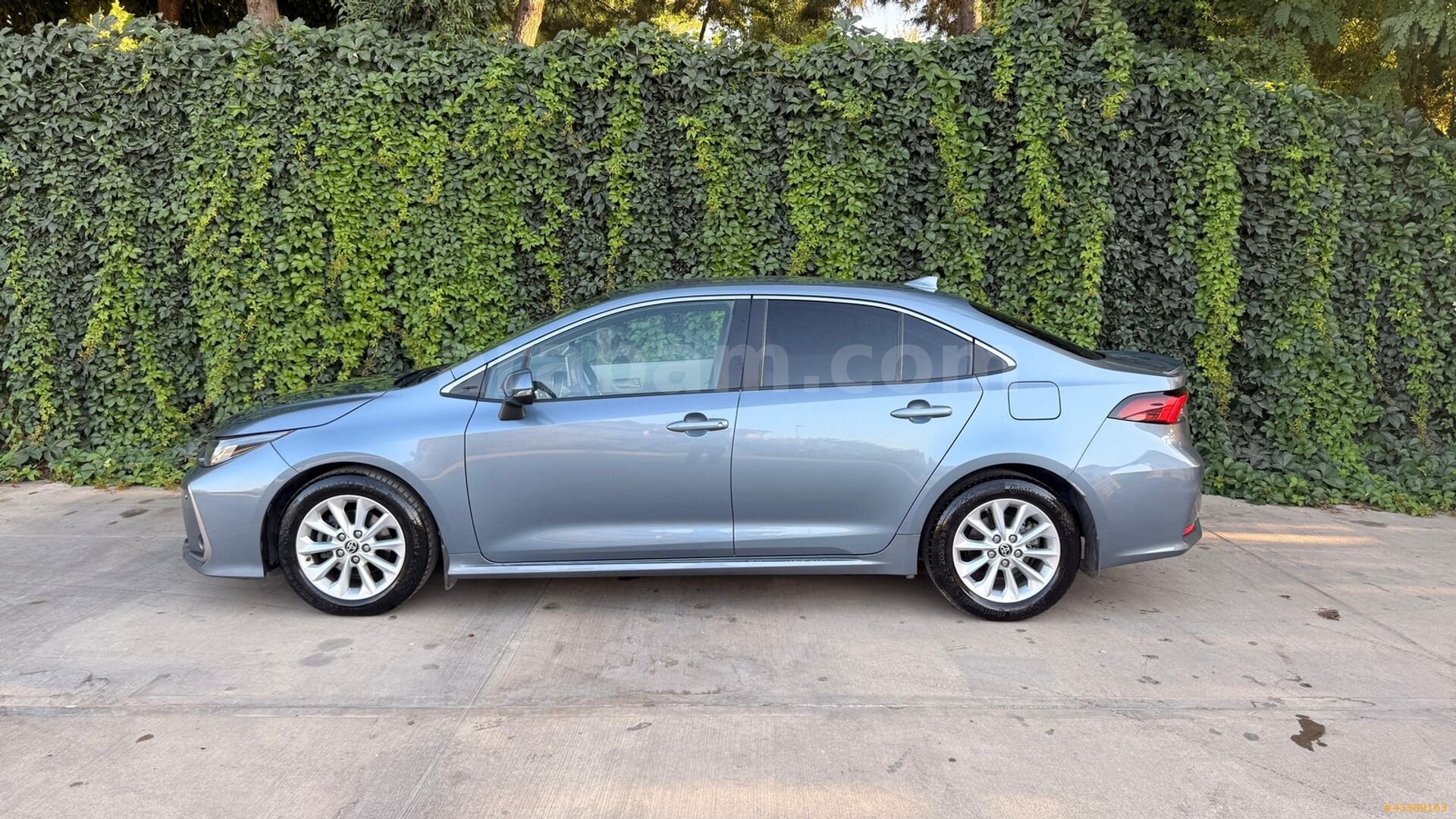 AED OTOMOTİV DEN TOYOTA COROLLA 1.5 BENZİN FLAME OTOMATİK 3