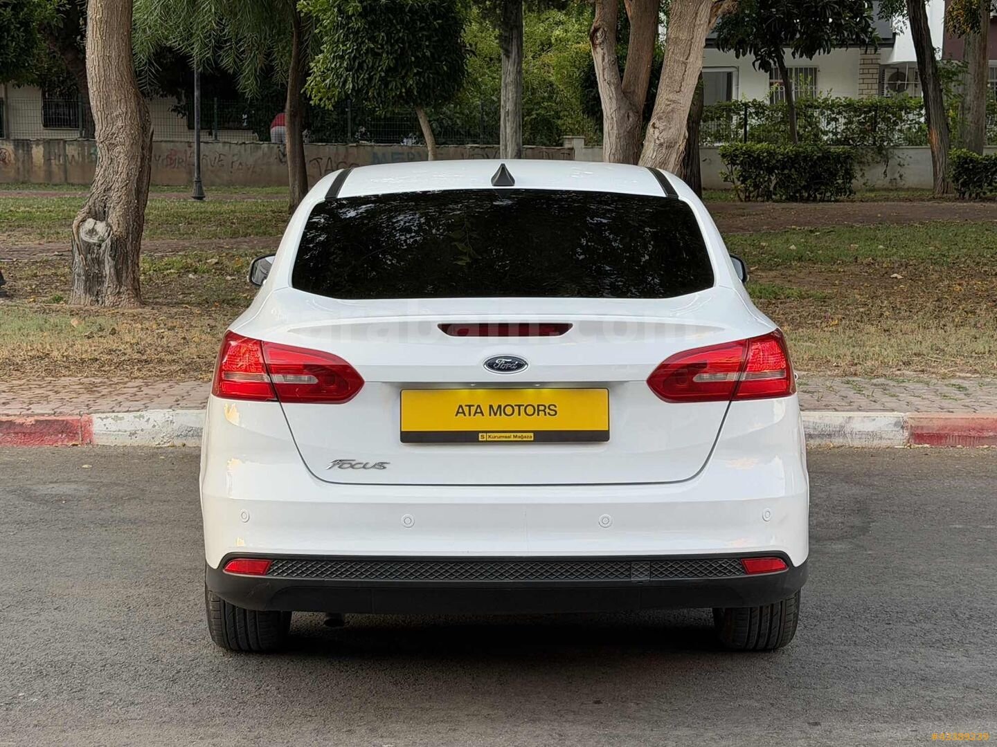 Galeriden Ford Focus 1.5 TDCi Titanium 2016 Model Antalya 230.000 km Beyaz 7