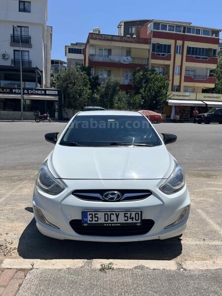 Sahibinden Hyundai Accent Blue 1.6 CRDI Biz 2014 Model İzmir 224.000 km Beyaz