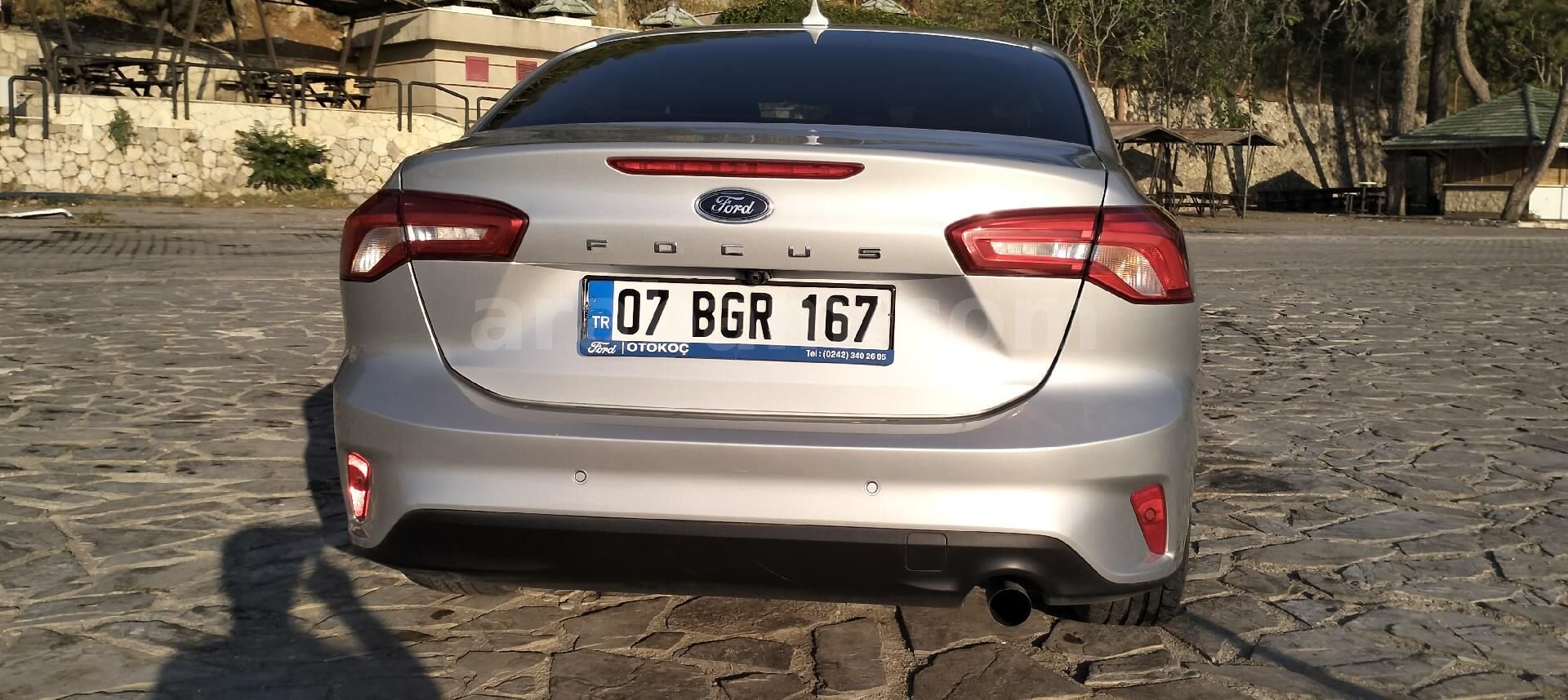 Sahibinden Ford Focus 1.0 EcoBoost Titanium Stil 2023 Model Antalya 50.750 km Gri (Gümüş) 5