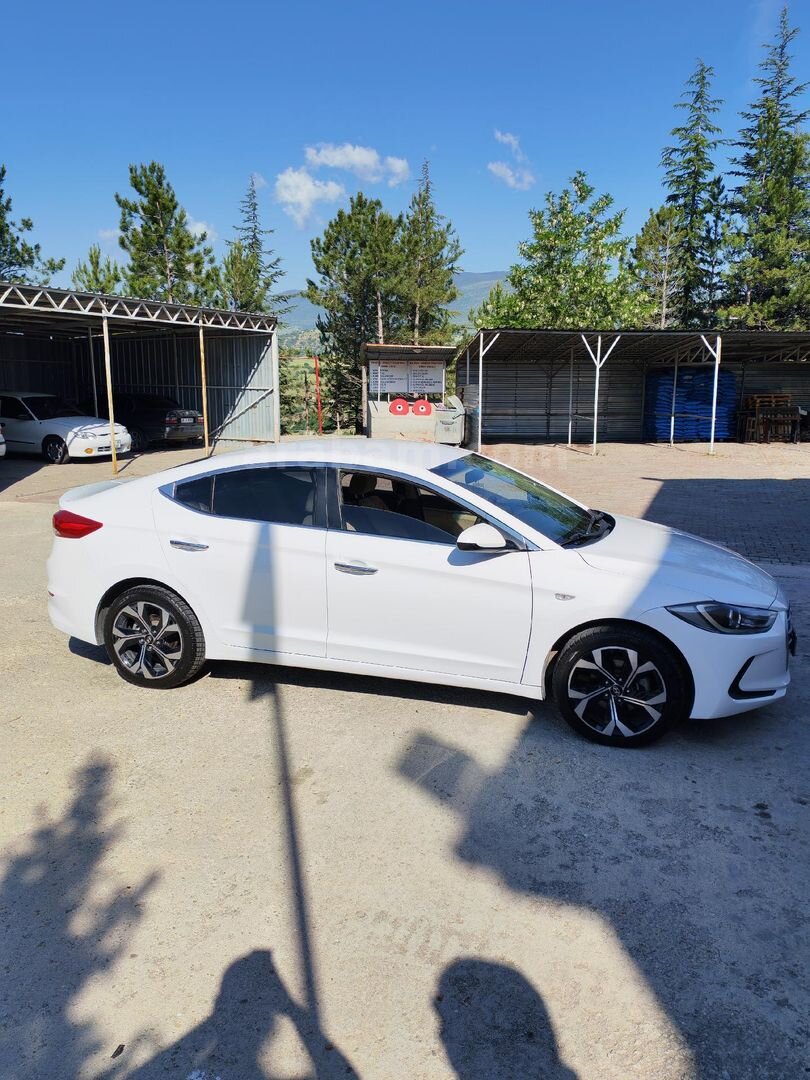 Sahibinden Hyundai Elantra 1.6 D-CVVT Style 2016 Model Ankara 117.000 km Beyaz 2