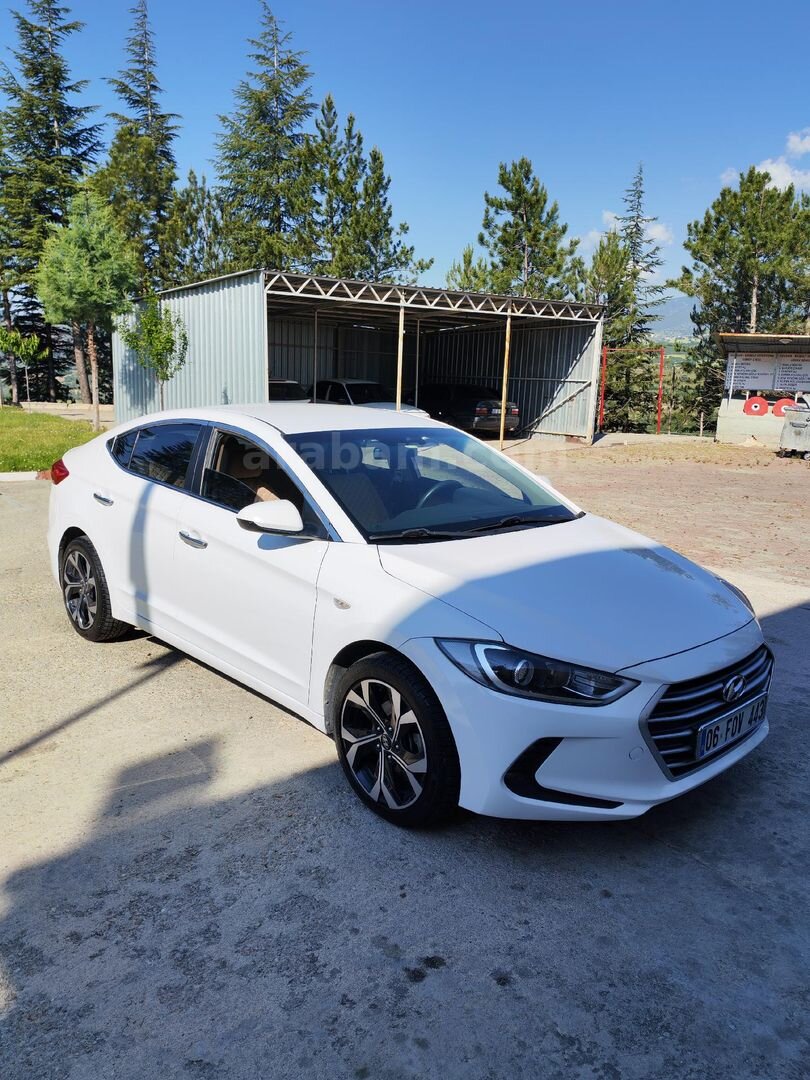 Sahibinden Hyundai Elantra 1.6 D-CVVT Style 2016 Model Ankara 117.000 km Beyaz 3