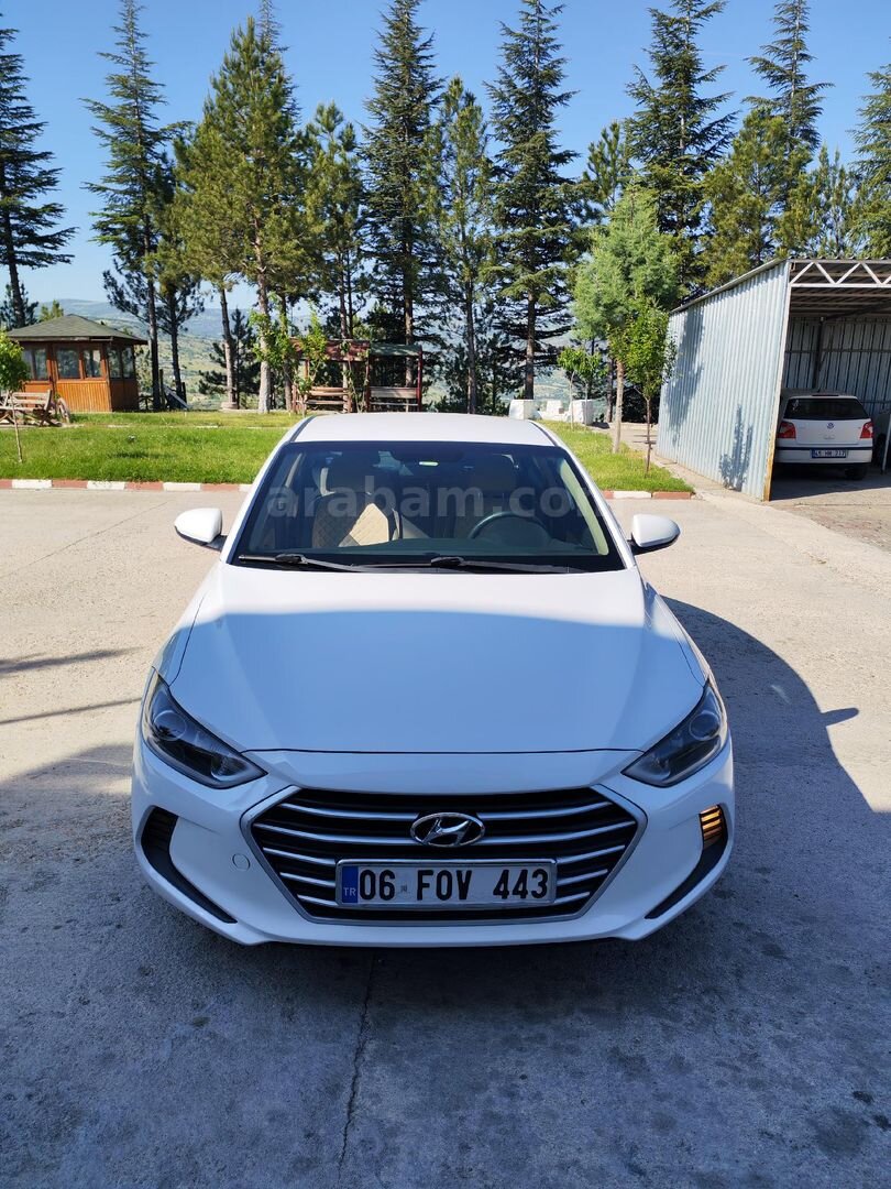 Sahibinden Hyundai Elantra 1.6 D-CVVT Style 2016 Model Ankara 117.000 km Beyaz 4