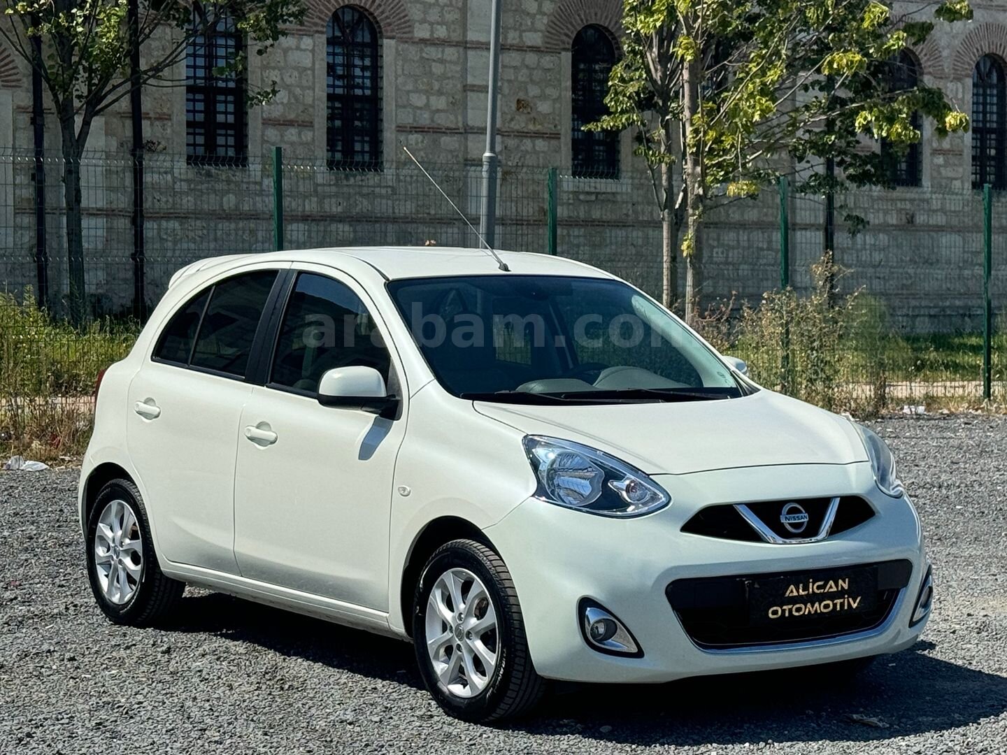 Galeriden Nissan Micra 1.2 Match 2017 Model İstanbul 50.000 km Beyaz 2