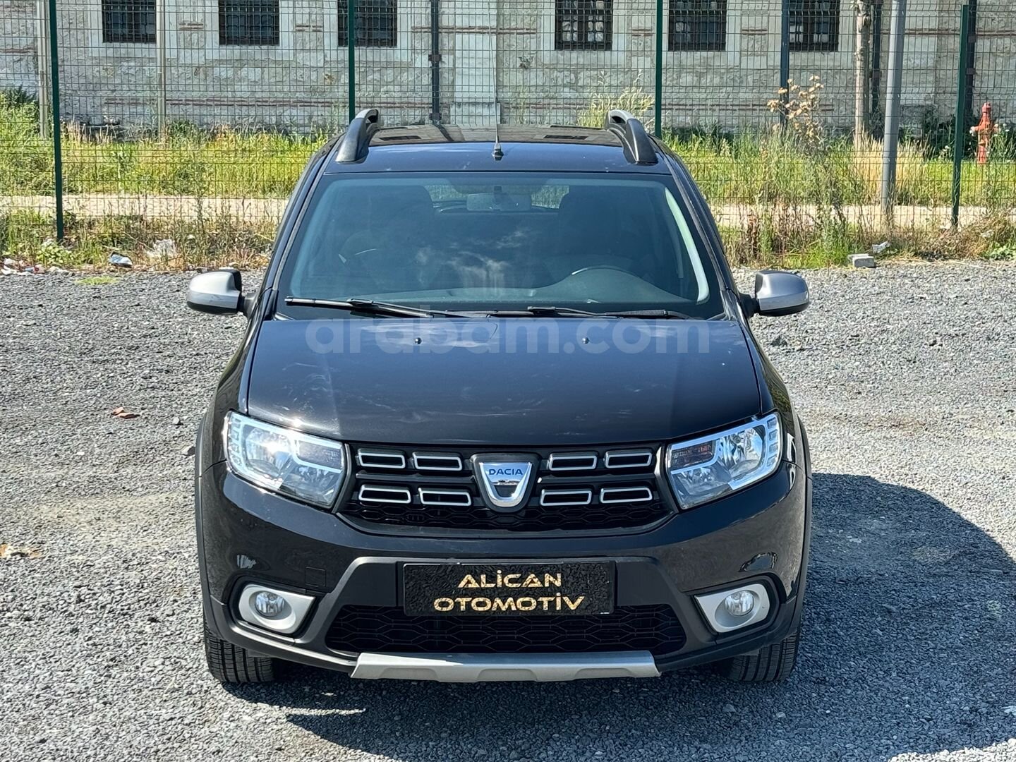 Galeriden Dacia Sandero 1.5 dCi Stepway 2017 Model İstanbul 140.000 km Füme 4