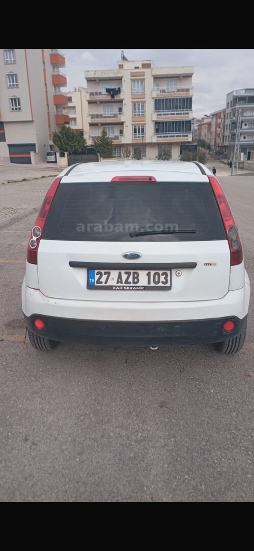 Sahibinden Ford Fiesta 1.4 TDCi Comfort 2008 Model Gaziantep 207.000 km Beyaz 4