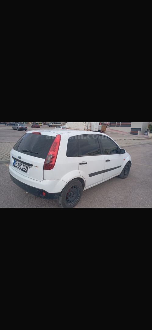 Sahibinden Ford Fiesta 1.4 TDCi Comfort 2008 Model Gaziantep 207.000 km Beyaz 3