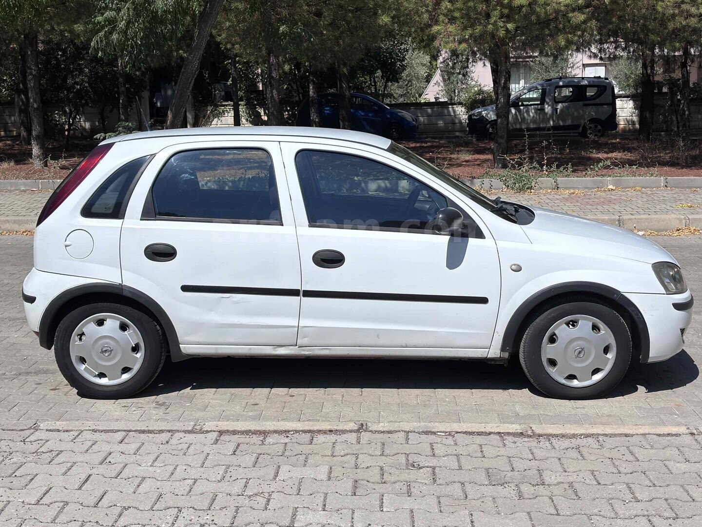 Sahibinden Opel Corsa 1.3 CDTI Essentia 2006 Model Denizli 277.000 km Beyaz 3