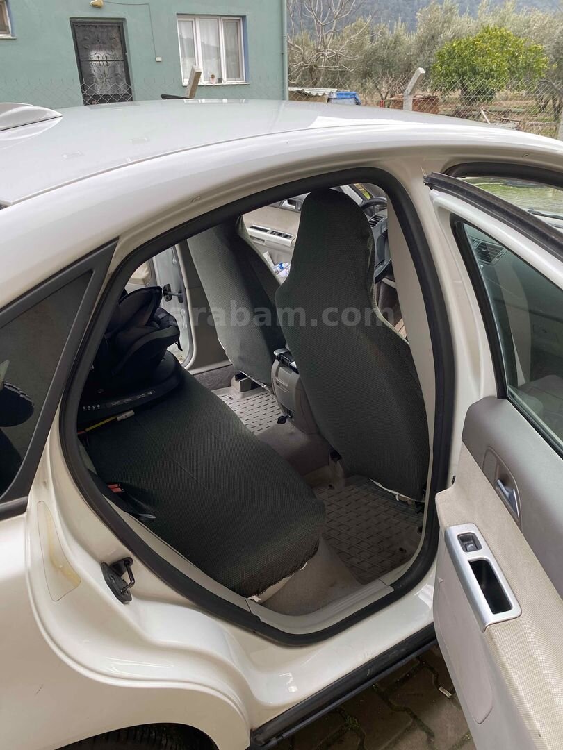 Sahibinden Volvo S40 1.6 D 2011 Model Manisa 198.500 km Beyaz 5