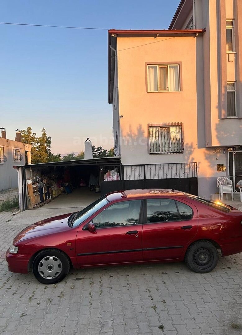 Sahibinden Nissan Primera 1.6 SLX 1997 Model Denizli 322.500 km Bordo 7