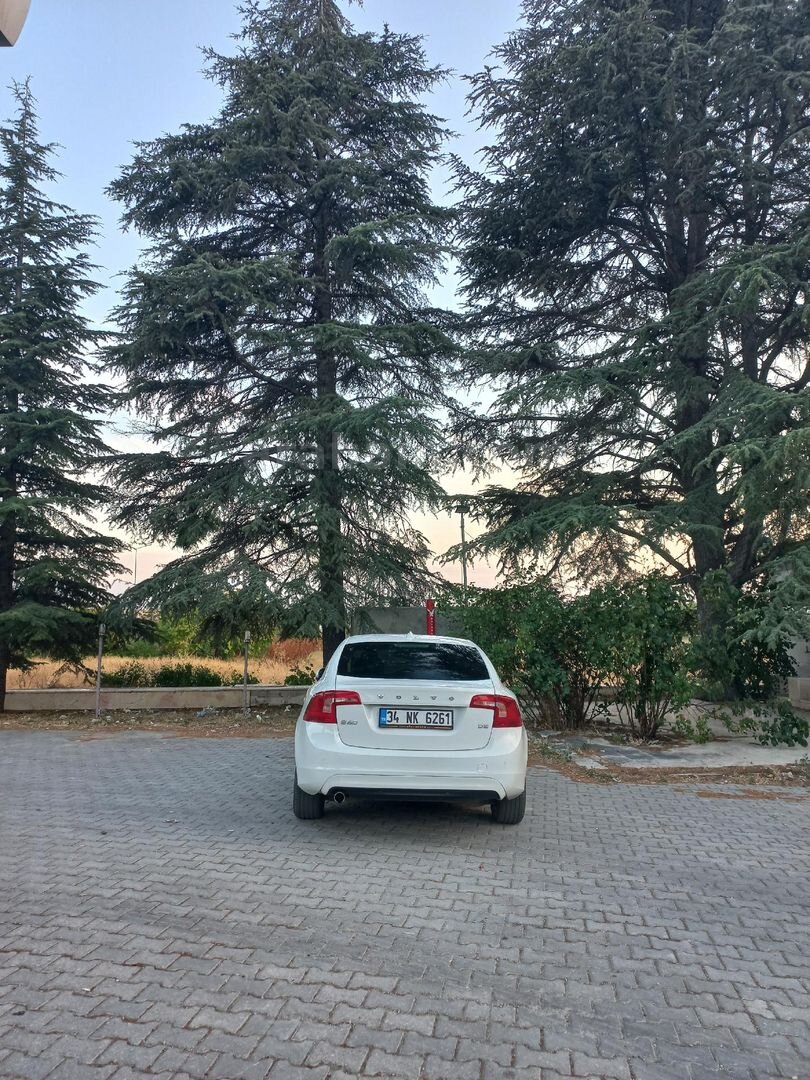 Sahibinden Volvo S60 1.6 D Advance 2015 Model Eskişehir 158.000 km Beyaz 6