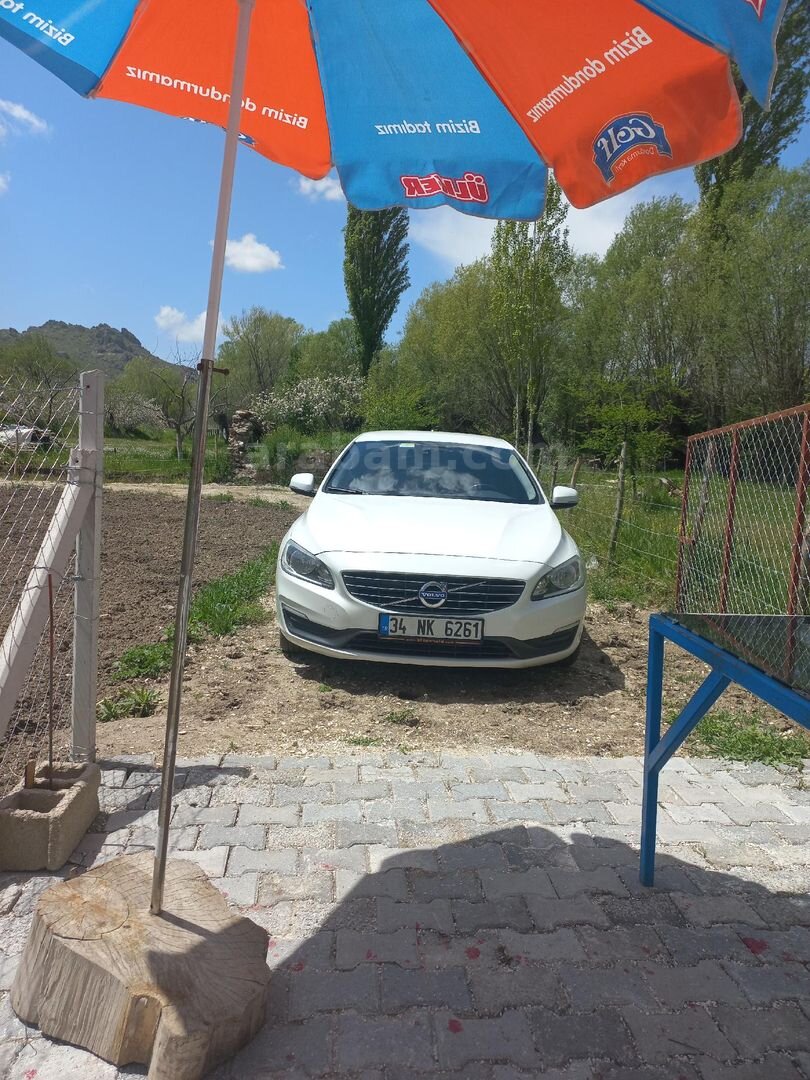 Sahibinden Volvo S60 1.6 D Advance 2015 Model Eskişehir 158.000 km Beyaz 2