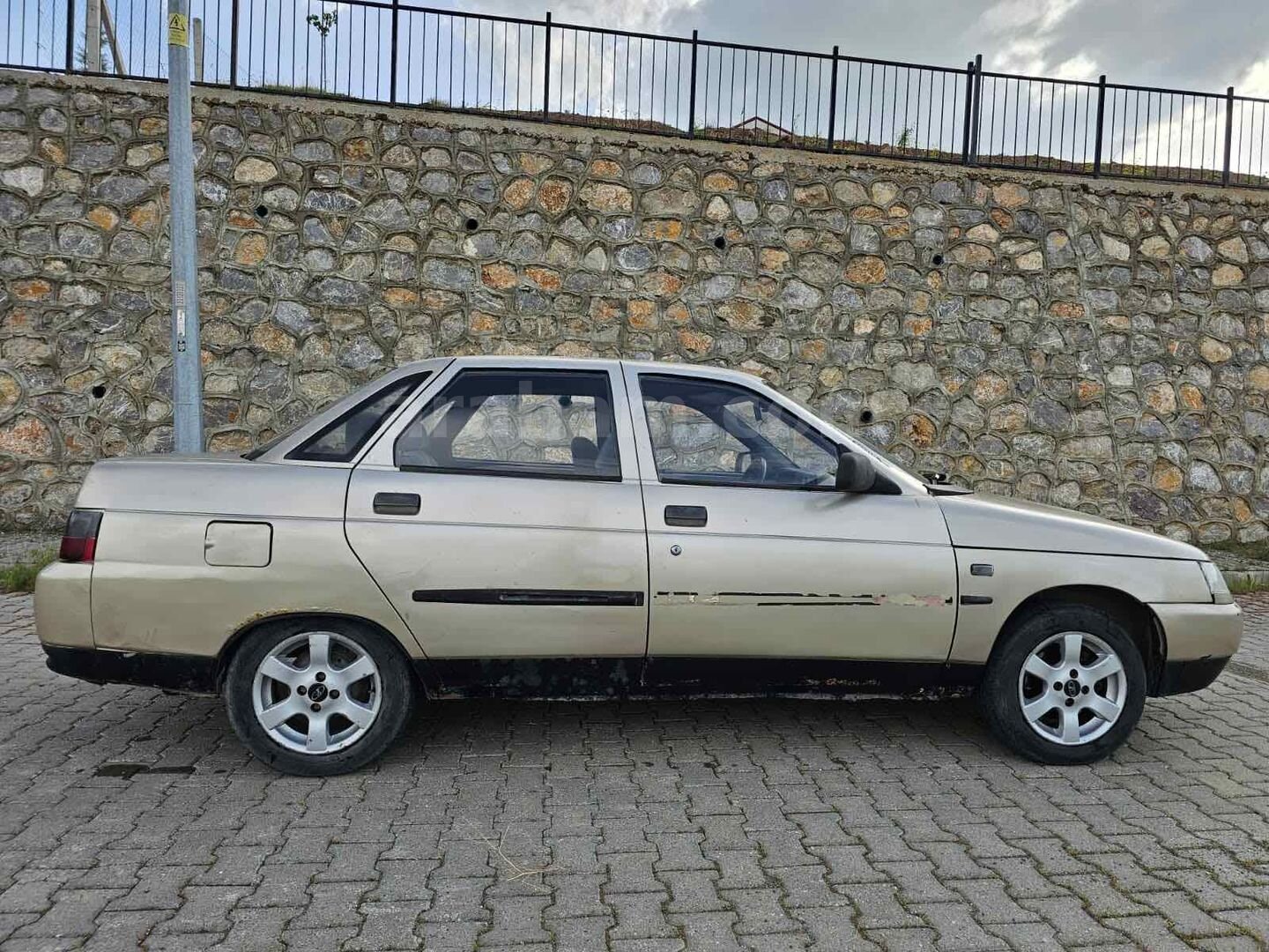 Sahibinden Lada Vega 1.5 2001 Model Elazığ 265.000 km Şampanya 3