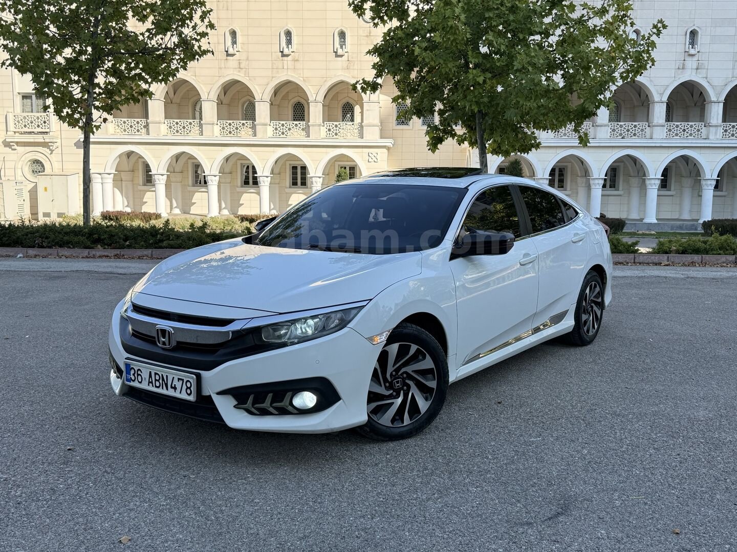 GALERİDEN HONDA CİVİC 1.6İ VTEC ECO ELEGANCE 2018 MODEL ANKARA