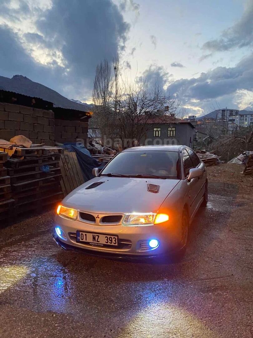 Sahibinden Mitsubishi Carisma 1.6 GLX 2000 Model Hakkari 350.000 km Gri (Gümüş) 3