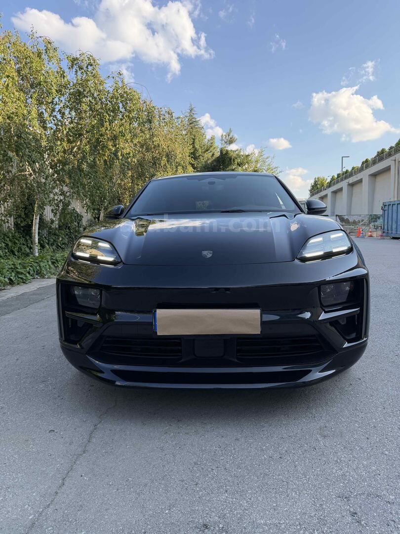 SAHİBİNDEN PORSCHE MACAN TURBO ELEKTRİKLİ 639 HP - BAYİİ 2