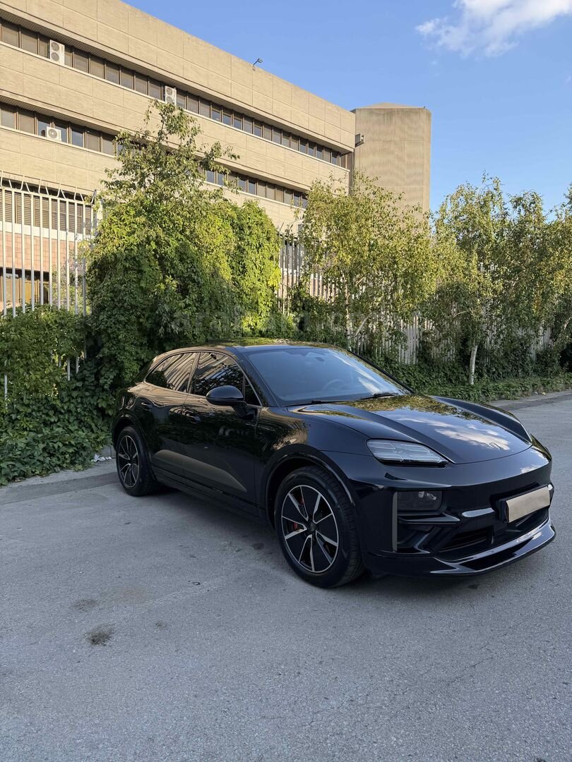 SAHİBİNDEN PORSCHE MACAN TURBO ELEKTRİKLİ 639 HP - BAYİİ 5