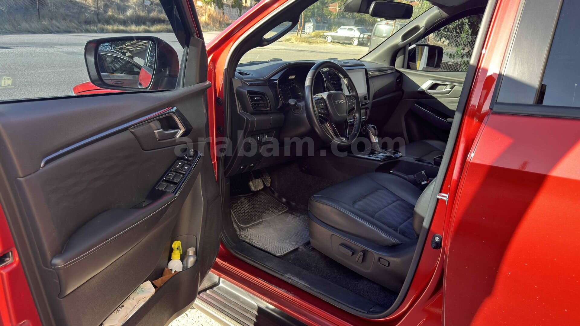 Sahibinden Isuzu D-Max 1.9 D 4x4 V-Cross 2025 Model 6