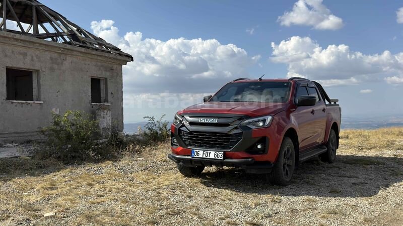 Sahibinden Isuzu D-Max 1.9 D 4x4 V-Cross 2025 Model