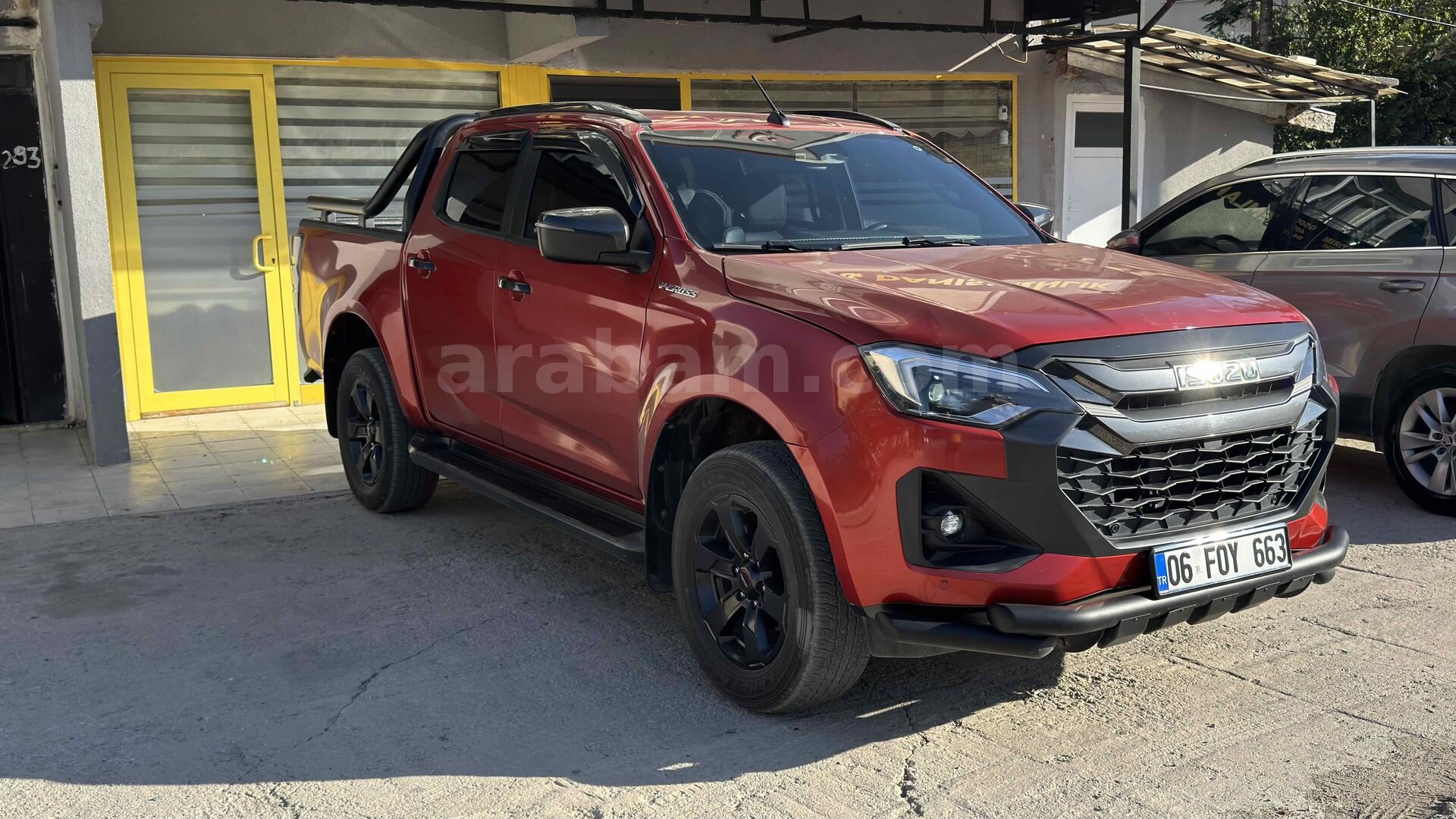 Sahibinden Isuzu D-Max 1.9 D 4x4 V-Cross 2025 Model 3