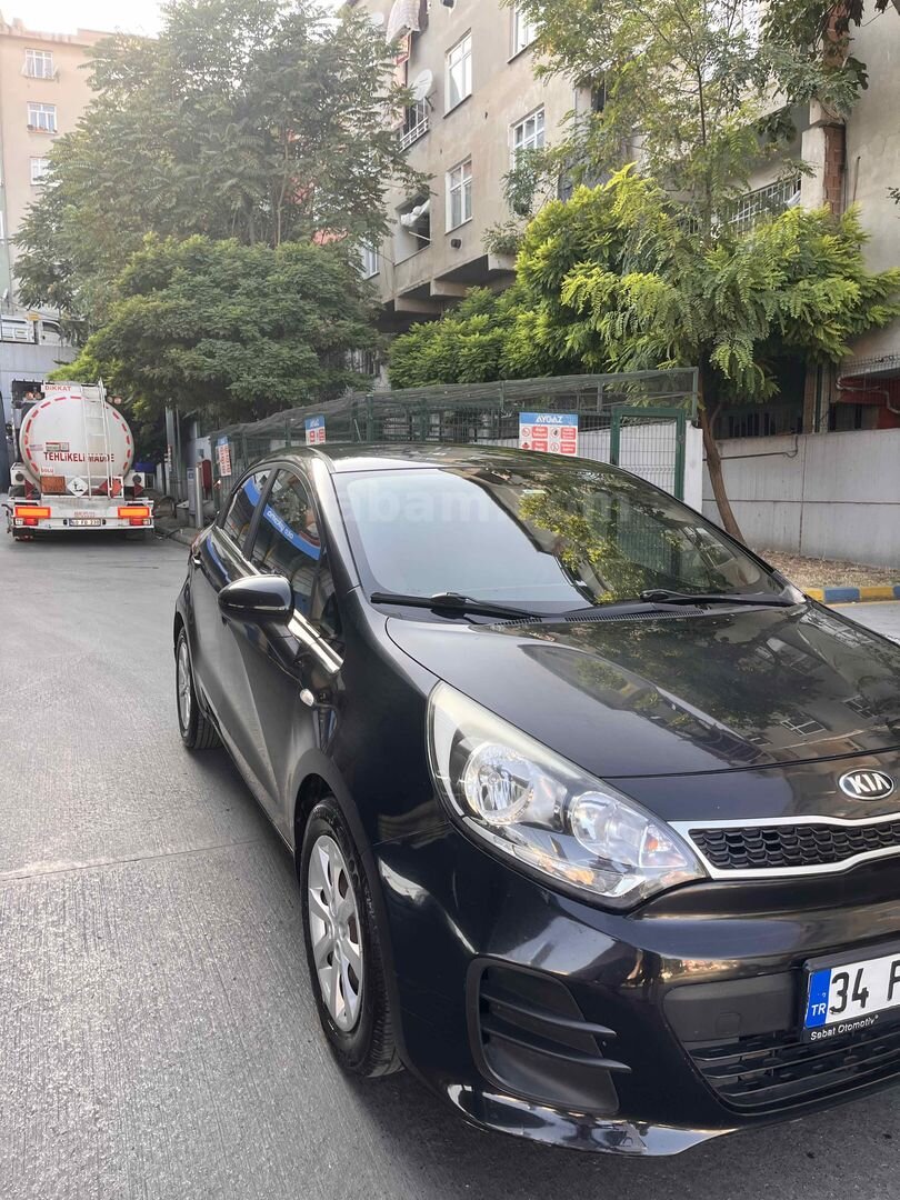 Sahibinden Kia Rio 1.4 CVVT Comfort 2015 Model İstanbul 118.000 km Siyah 1