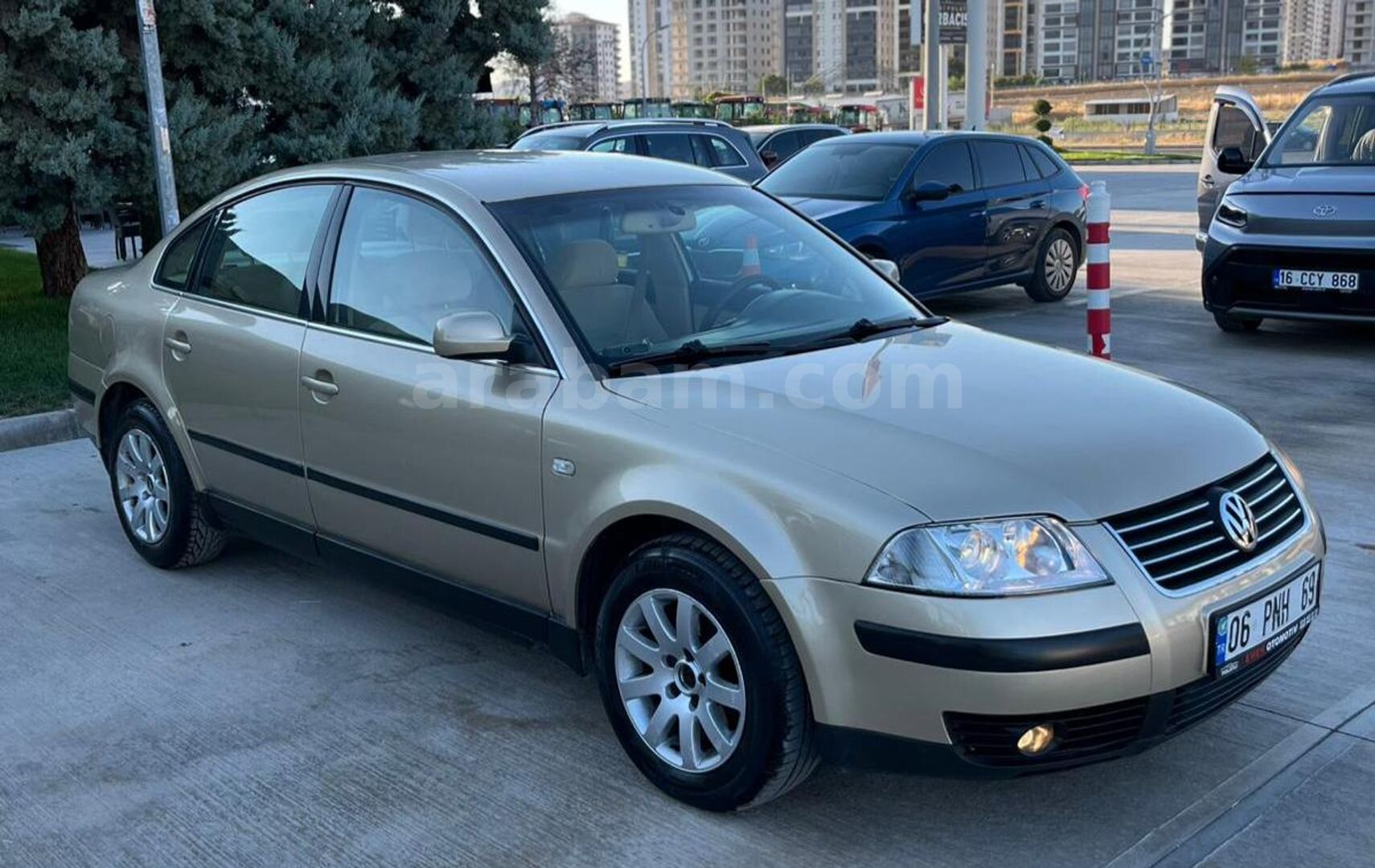 Galeriden Volkswagen Passat 1.9 TDi Comfortline 2004 Model Ankara 292.000 km Sarı 7