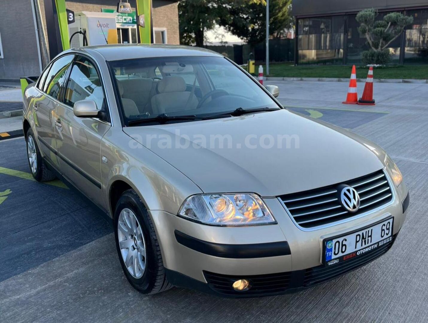 Galeriden Volkswagen Passat 1.9 TDi Comfortline 2004 Model Ankara 292.000 km Sarı 2