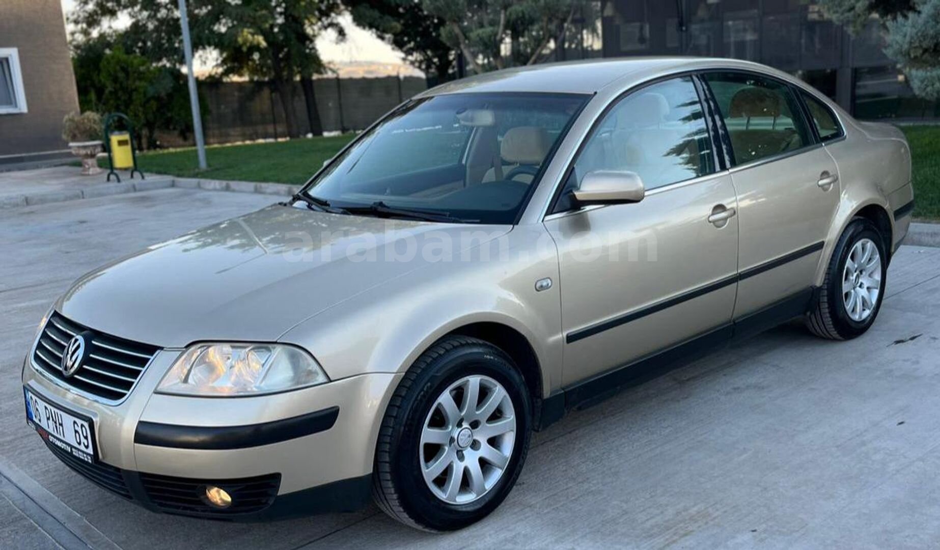 Galeriden Volkswagen Passat 1.9 TDi Comfortline 2004 Model Ankara 292.000 km Sarı 5