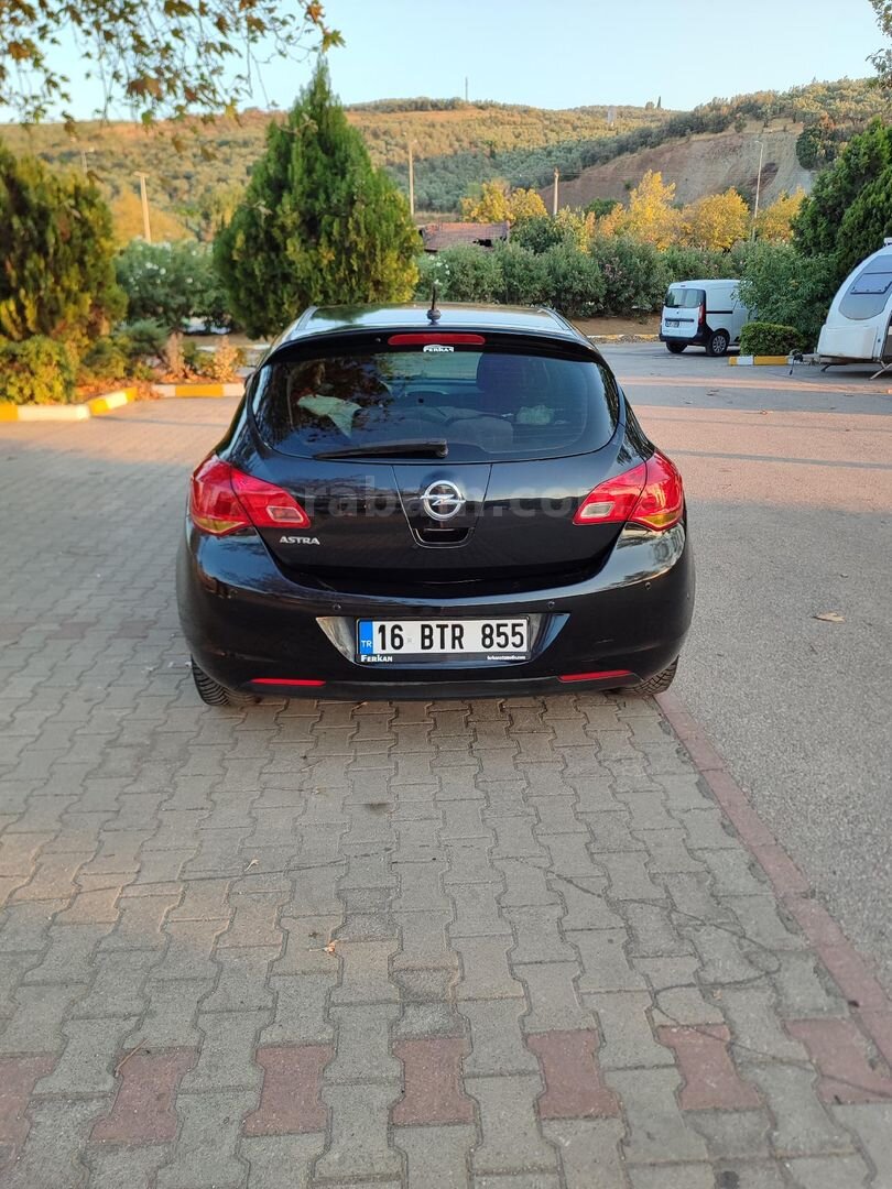 Sahibinden Opel Astra 1.6 Edition 2012 Model Bursa 174.000 km Siyah 5