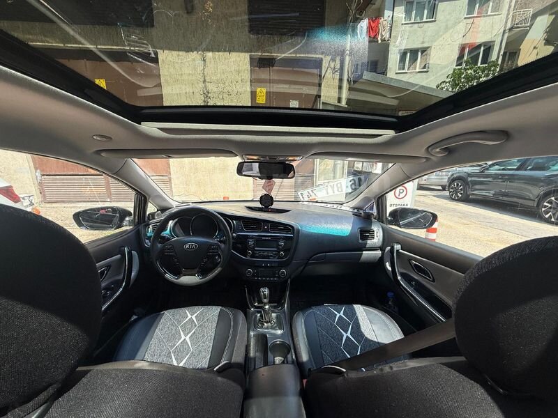 Sahibinden Kia Ceed 1.6 CRDi Concept Plus 2013 Model Bursa 295.000 km Siyah