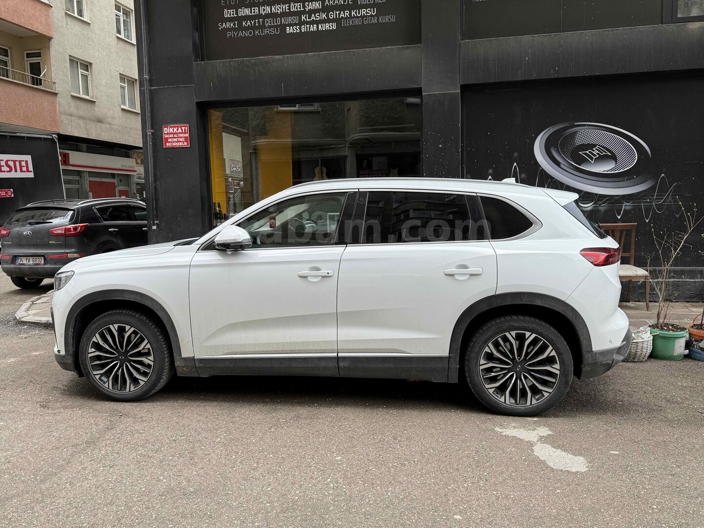 Sahibinden TOGG T10X V2 Uzun Menzil 2023 Model 32.000 km Beyaz 3