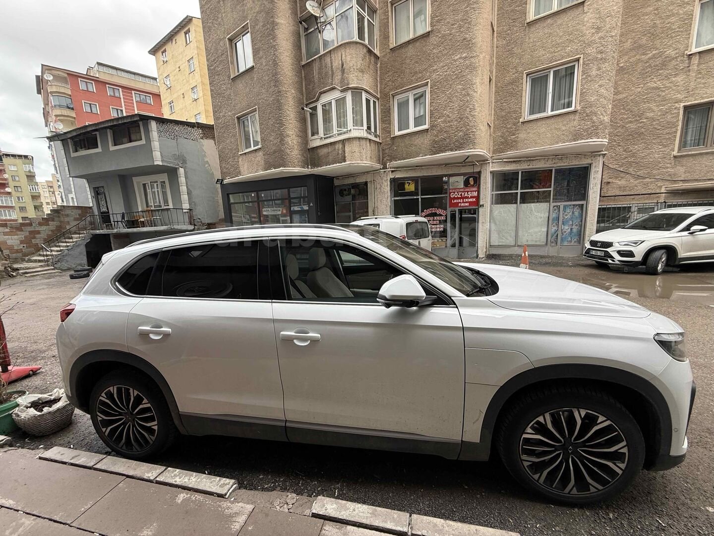 Sahibinden TOGG T10X V2 Uzun Menzil 2023 Model 32.000 km Beyaz 1