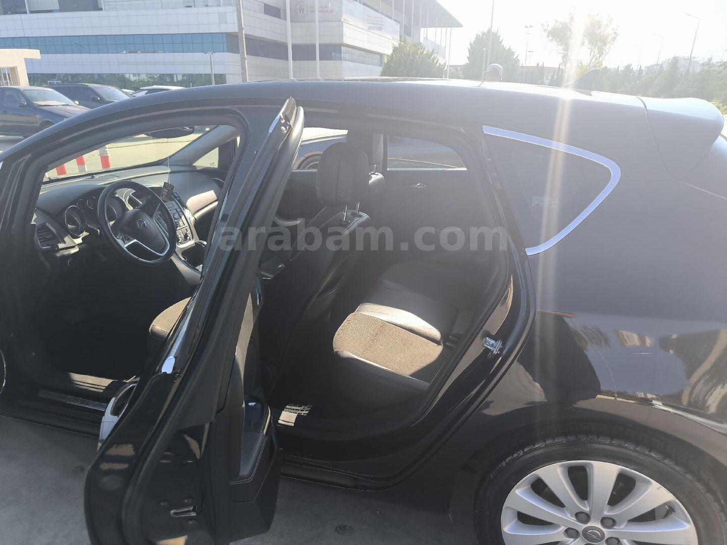 Sahibinden Opel Astra 1.4 T Cosmo 2011 Model Antalya 120.000 km Siyah 6
