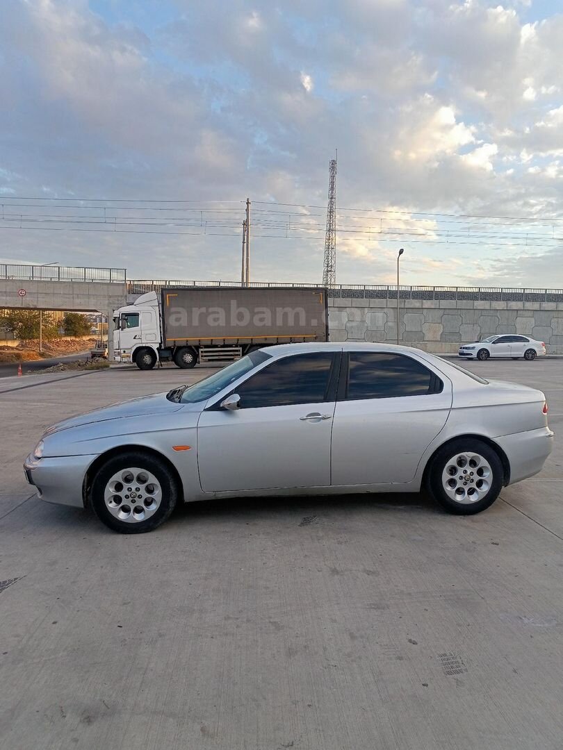Sahibinden Alfa Romeo 156 1.6 TS 2000 Model Tekirdağ 375.000 km Gri 4