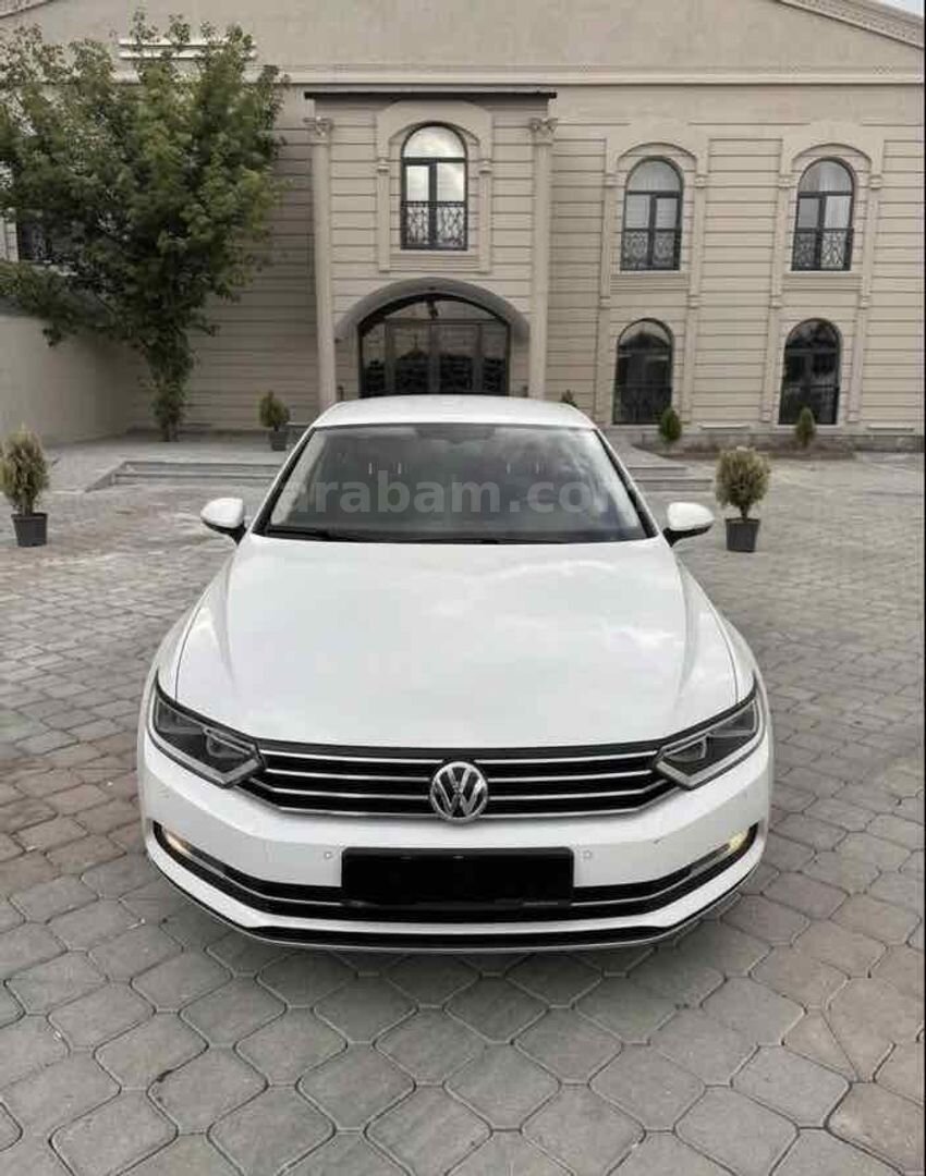 Sahibinden Volkswagen Passat 1.4 TSi BlueMotion Comfortline 2017 Model Kars 120.000 km Beyaz 1