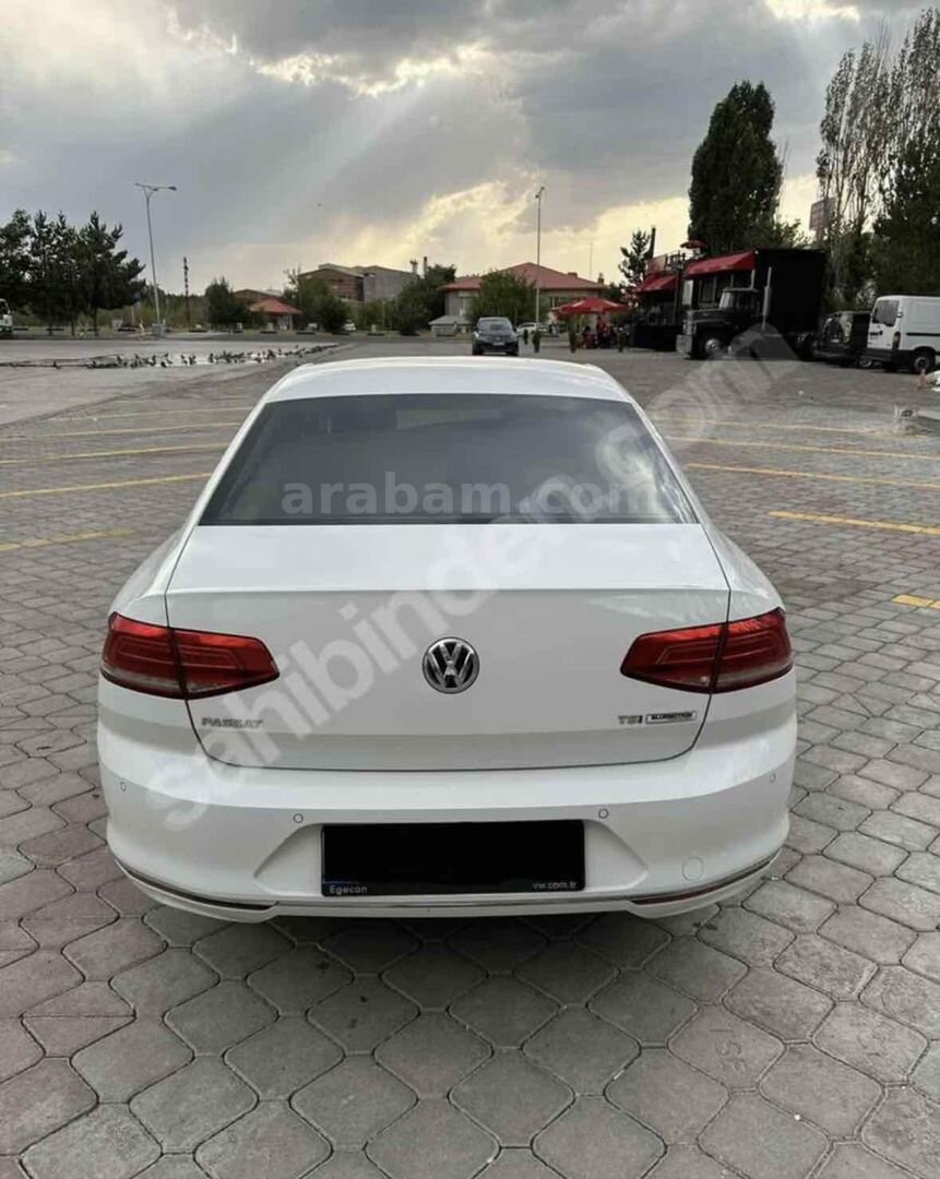 Sahibinden Volkswagen Passat 1.4 TSi BlueMotion Comfortline 2017 Model Kars 120.000 km Beyaz 2