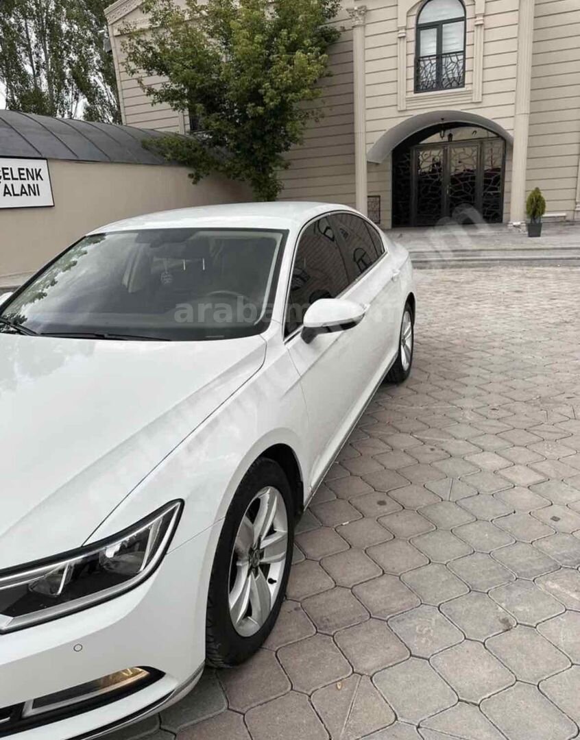 Sahibinden Volkswagen Passat 1.4 TSi BlueMotion Comfortline 2017 Model Kars 120.000 km Beyaz 5
