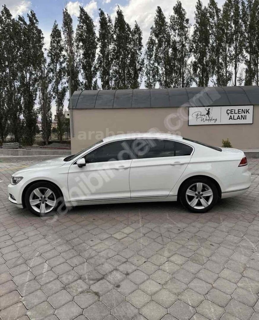 Sahibinden Volkswagen Passat 1.4 TSi BlueMotion Comfortline 2017 Model Kars 120.000 km Beyaz 4