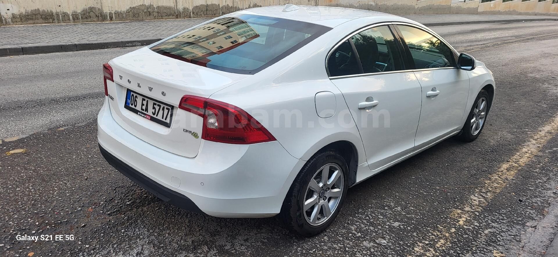 Sahibinden Volvo S60 1.6 D Premium 2013 Model Ankara 219.000 km Beyaz 6