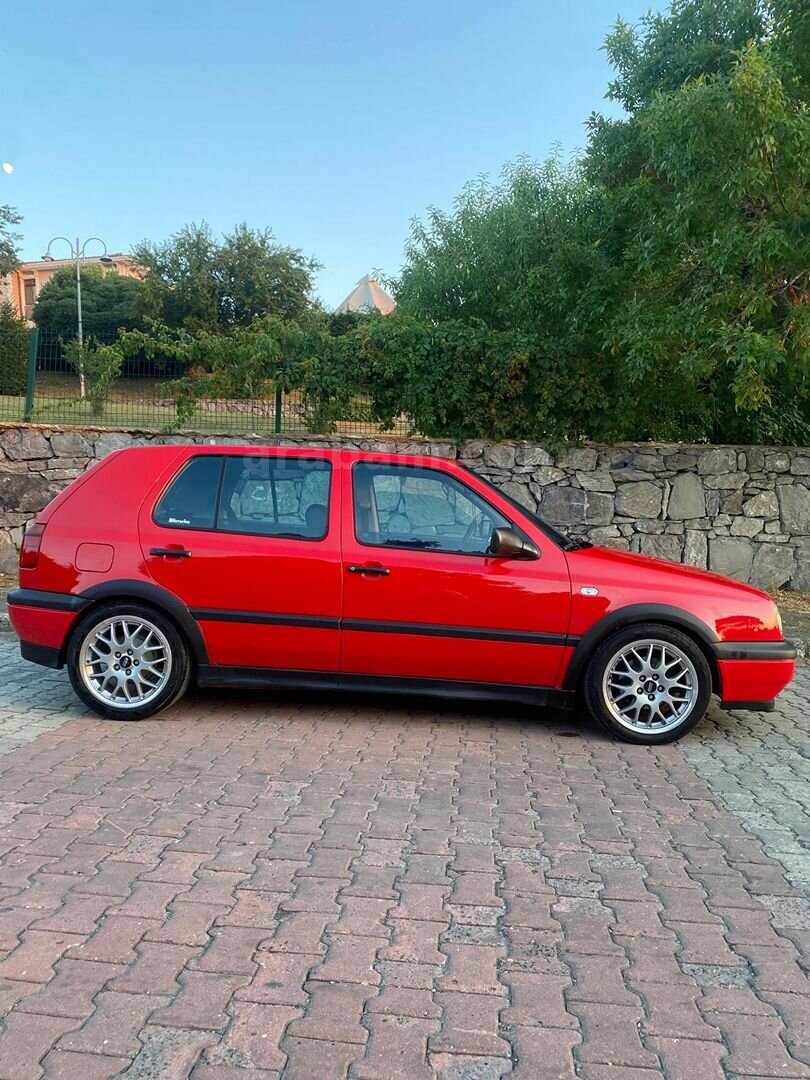 Sahibinden Volkswagen Golf 1.8 CL 1996 Model İstanbul 212.000 km Kırmızı 4